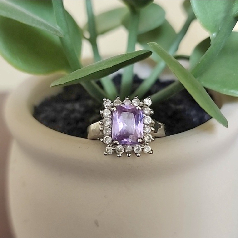 Lavender Gemstone Ring - Picture 2 of 7